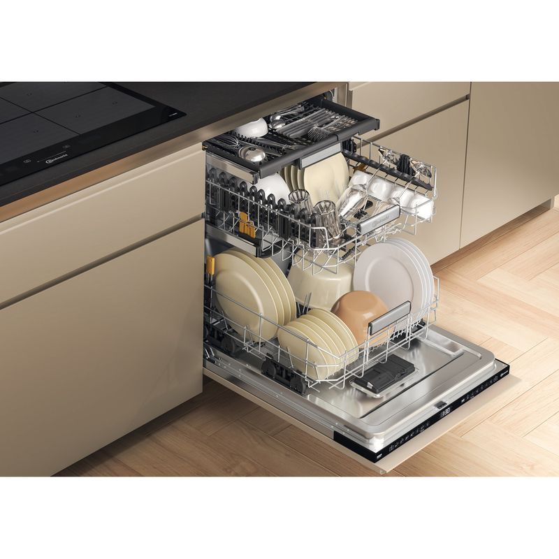 Bauknecht Dishwasher Einbaugerät B7I HF60 TUS Vollintegriert (Lieferung ohne Möbelfront) A Lifestyle perspective open
