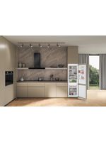 Bauknecht Kühl- / Gefrierkombination Einbaugerät KGITN 18F2 M Weiss 2 doors Lifestyle frontal open