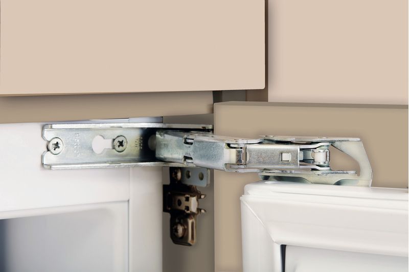Bauknecht-Kuhlen-Einbaugerat-KSI-9GF3E-Weiss-Lifestyle-detail