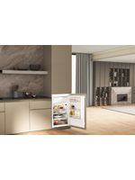 Bauknecht Kühlen Einbaugerät KSI 10GF3 Weiss Lifestyle perspective open