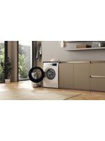Bauknecht Waschmaschine Standgerät B6R 98 SILENCE DE Weiss Frontlader A Lifestyle perspective open