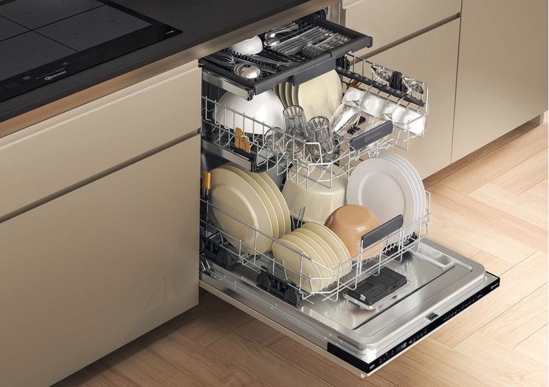 Bauknecht Dishwasher Einbaugerät BK7IPA15BM6L0 Vollintegriert (Lieferung ohne Möbelfront) A Lifestyle perspective open