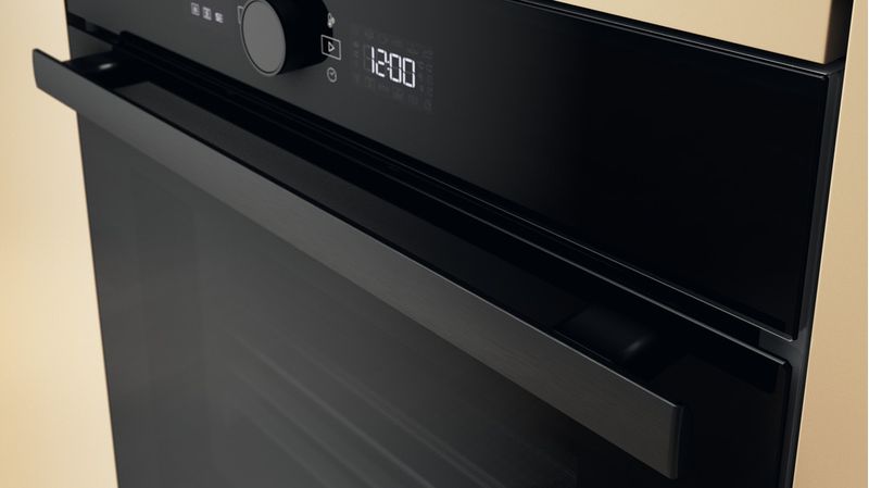Bauknecht Einbauherd/Backofen Einbaugerät BBI4S8HM1SK Elektrisch A+ Lifestyle detail
