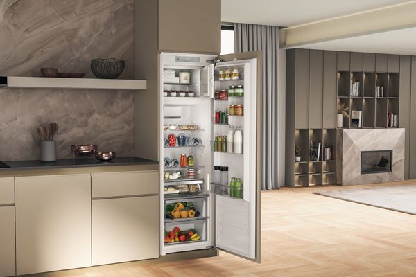 Bauknecht Kühlen Einbaugerät BKSI 18GF3 Stahl Lifestyle perspective open