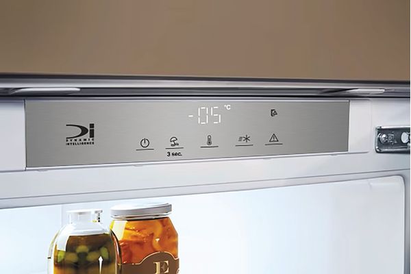 Bauknecht Kühlen Einbaugerät BKSI 12VF3D Stahl Control panel