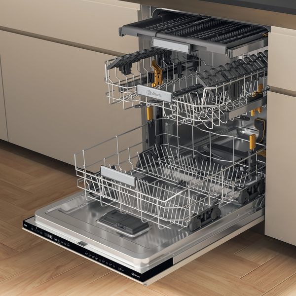 Bauknecht-Dishwasher-Einbaugerat-BK7IA115B2M6L0-Vollintegriert--Lieferung-ohne-Mobelfront--A-Perspective-open