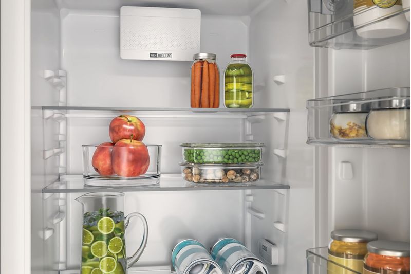 Bauknecht-Kuhl----Gefrierkombination-Einbaugerat-BKGIS-20F23-Weiss-2-doors-Lifestyle-detail