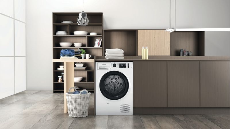 Bauknecht-Trockner-TR-Pure-M11-82-N-Weiss-Lifestyle-frontal
